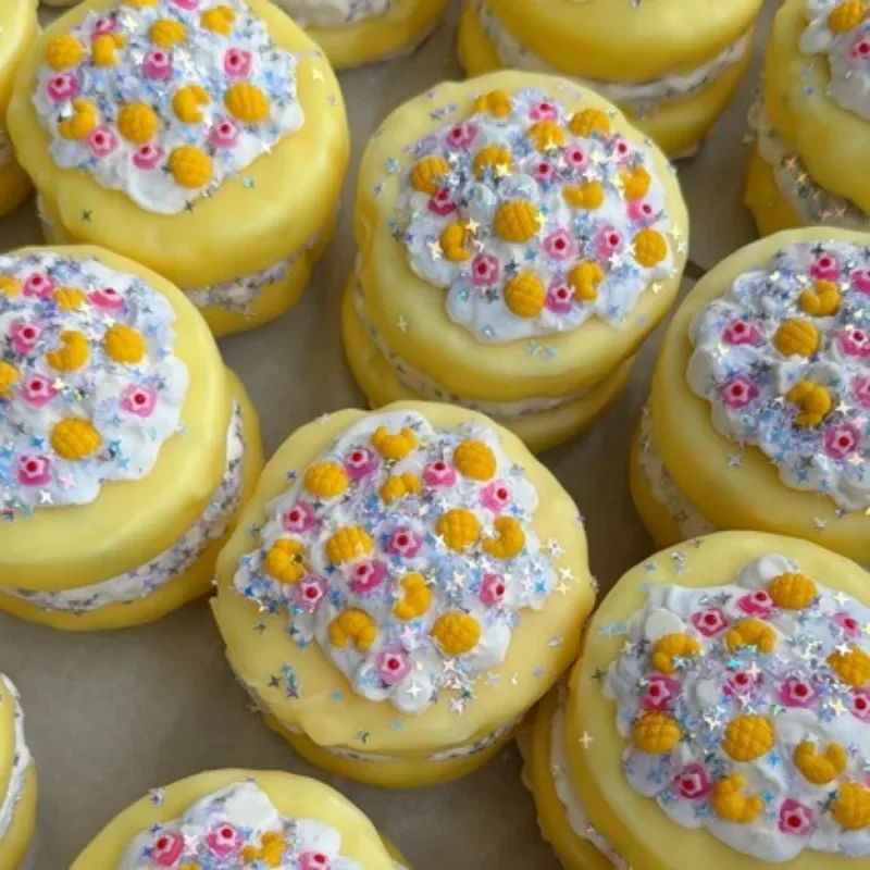 Crunchy Squishy Simulate Macaron Cake Wax Cracking Ball Squeeze Toys DIY Stress Relieving Toy ASMR Anti Stress Fidget Toys 왁뿌케이크