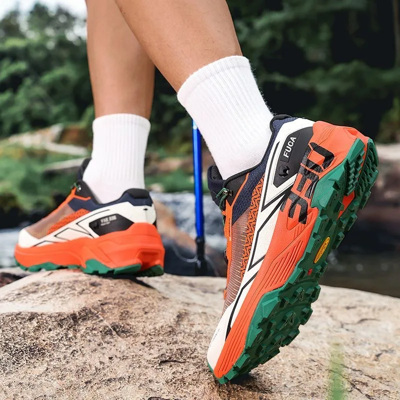 

2026 New Outdoor Footwear Mens Womens Anti Slip Trekking Shoes Unisex Anti Slip Mountain Shoes Couples Designer Climbing Shoe