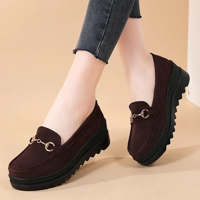 High Quality Women Shoes Light Comfort Flas Platform Shoes Metal Buckle Casual Mother Shoes Wedge Women Loafers