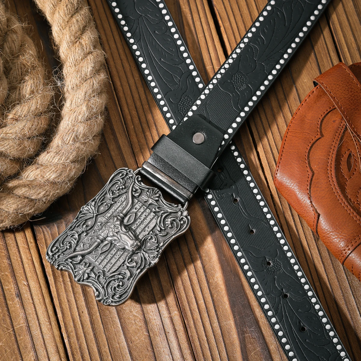 Ein lässiger und Retro-Gürtel, ein Taillenaccessoire für Kleidung im Western-Stil, Metallschnalle, PU-Gürtel, geeignet für Männer und Frauen