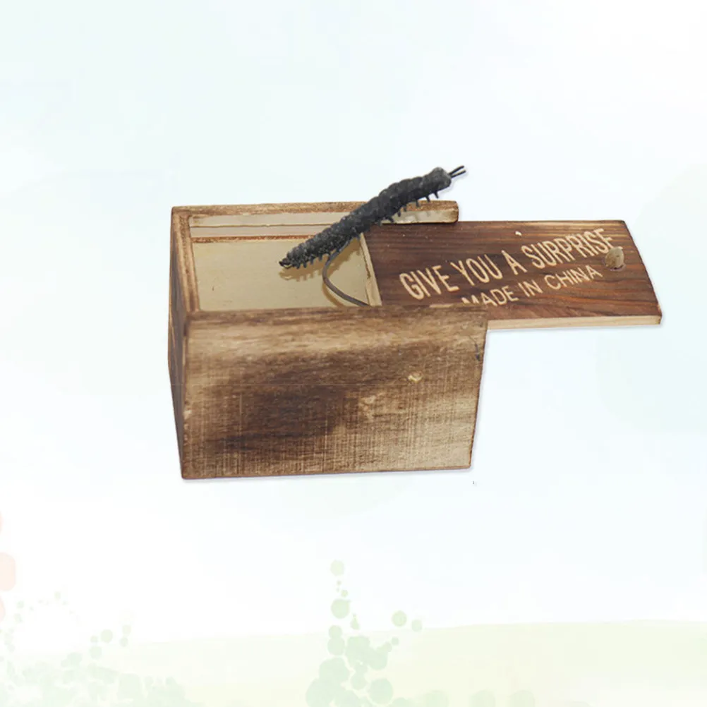 

Scared Wooden Trick Box Surprise Prank Gift with Lifelike Scorpion Or Animal Inside for April Fools Day Halloween Party Joke