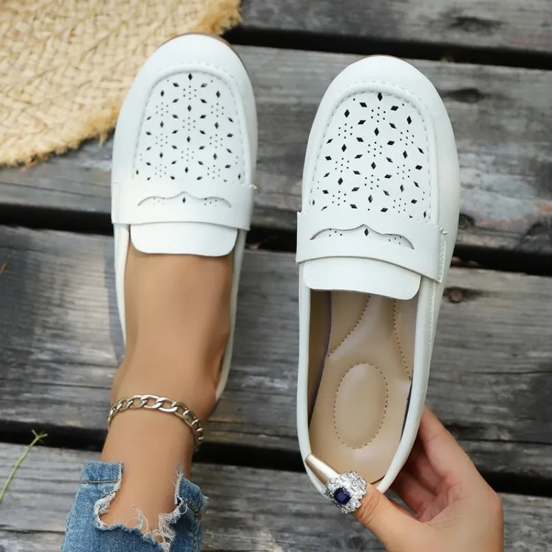 

Womens Hollow Out Loafer Mules Summer Perforated Flat Slippers Comfortable Walking Casual Beach Outdoor Fashion Shoes Hot Sale