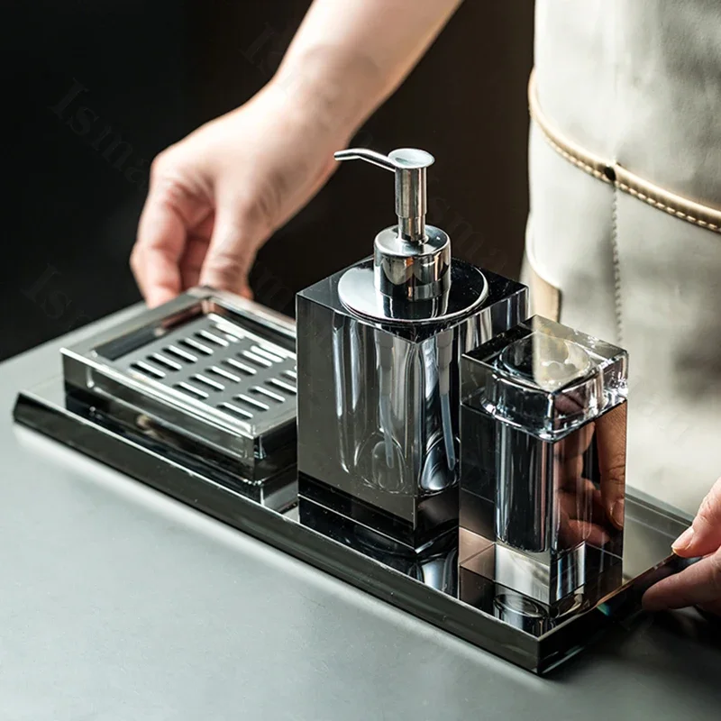 Set di accessori per il bagno in vetro di cristallo di lusso leggero bottiglia di Shampoo di fascia alta vaso di tampone di cotone vassoio