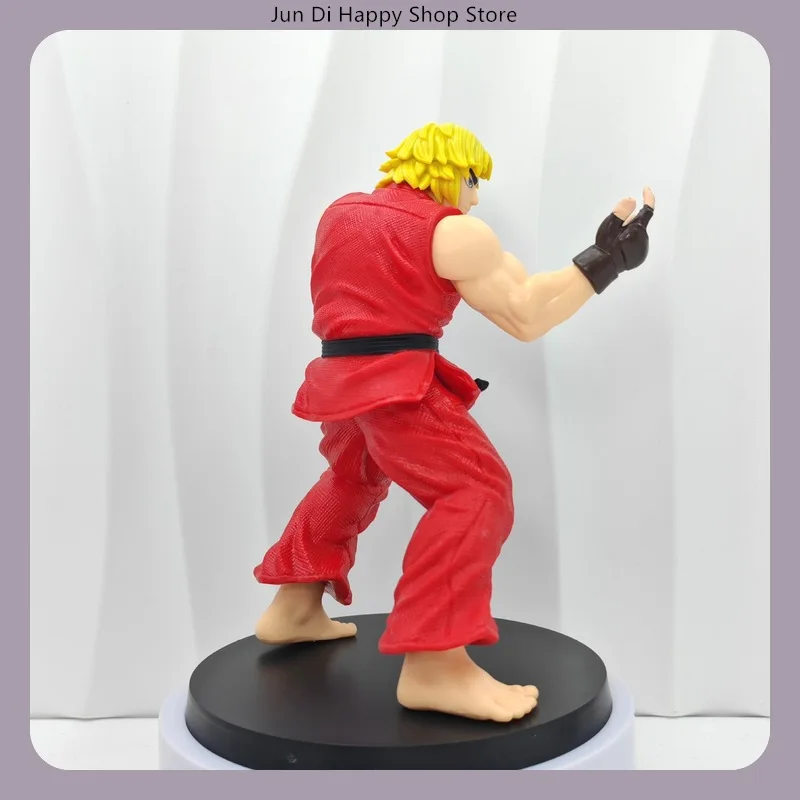 ​ ستريت فايتر ريو وكين أبيض أحمر اللون أنيمي عمل نموذج لجسم تمثال سطح المكتب الديكور هدية المجموعة ​
