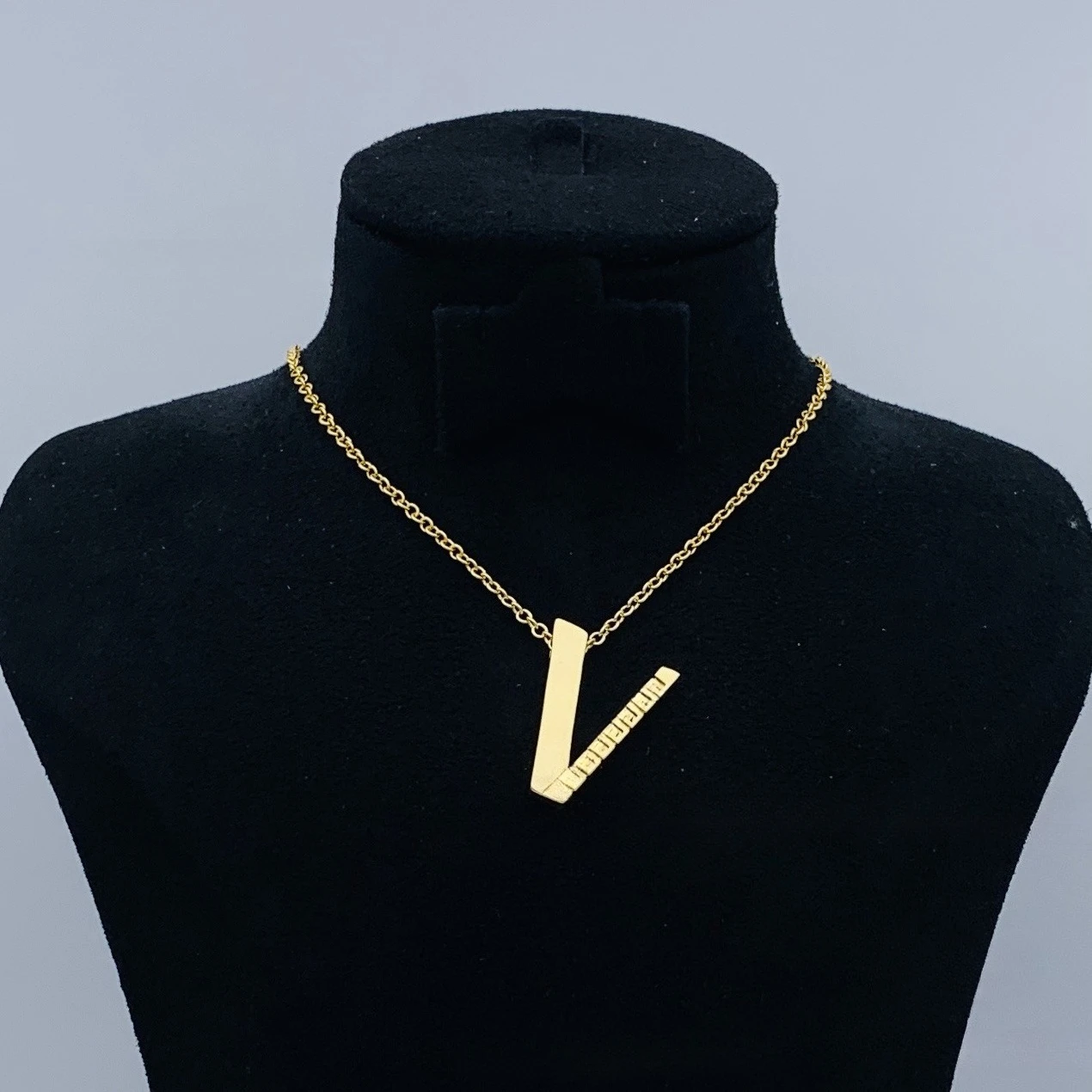 

Подвеска в виде вентилятора с алфавитом, сверкающий бриллиант, эпоксидная эмаль, ожерелье, модная классика 2025