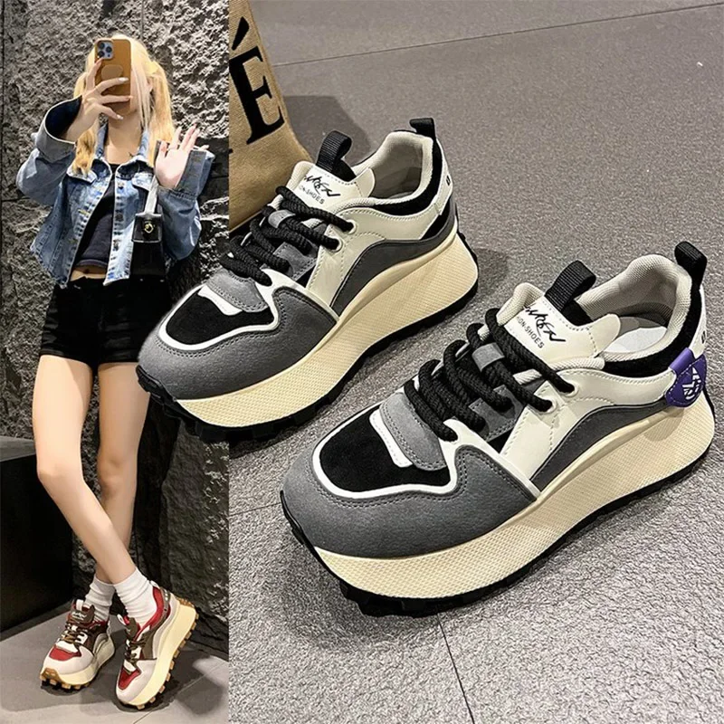 Zapatillas gruesas para mujer, zapatos Retro de diseñador para correr, moda informal, zapatos de plataforma plana interna aumentada con parte superior de cuero nobuk