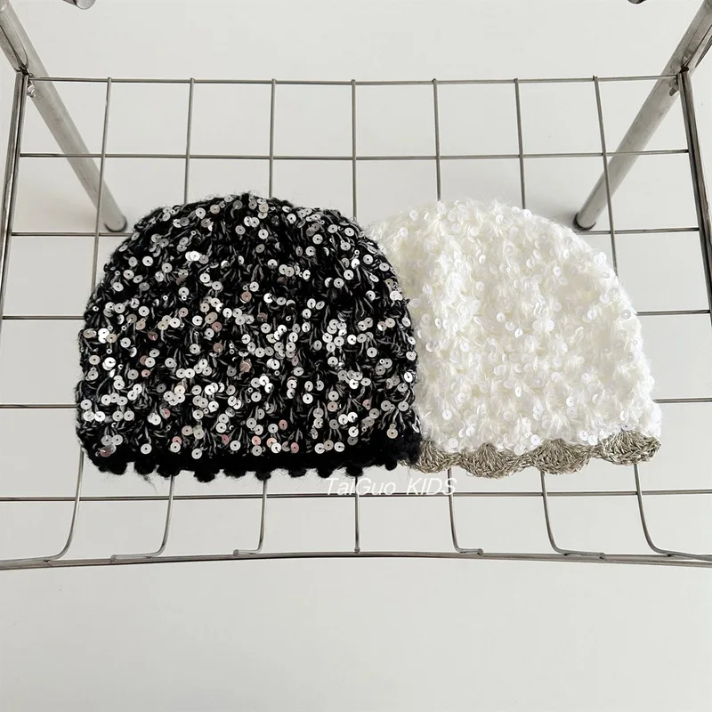 Autumn girls' stylish sequined hand-crocheted pullover hat, fashionable for posing in photos, breathable woolen beanie