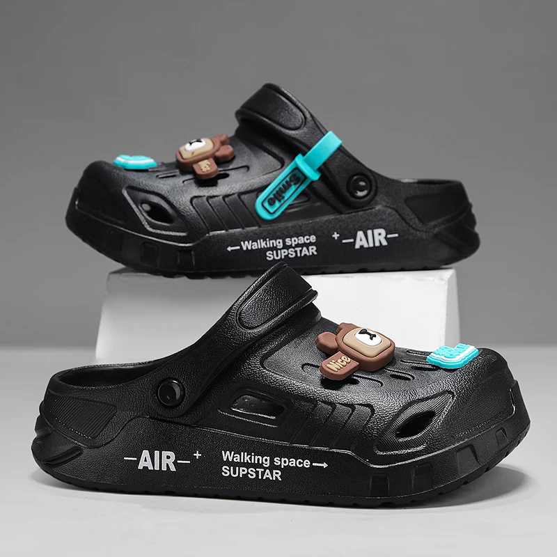 

2026 New Summer Couple Fashion Closed Toe Clogs All-Match Slip-On Non-Slip Driving Shoes EVA Soft Sole Outdoor Beach Sandals