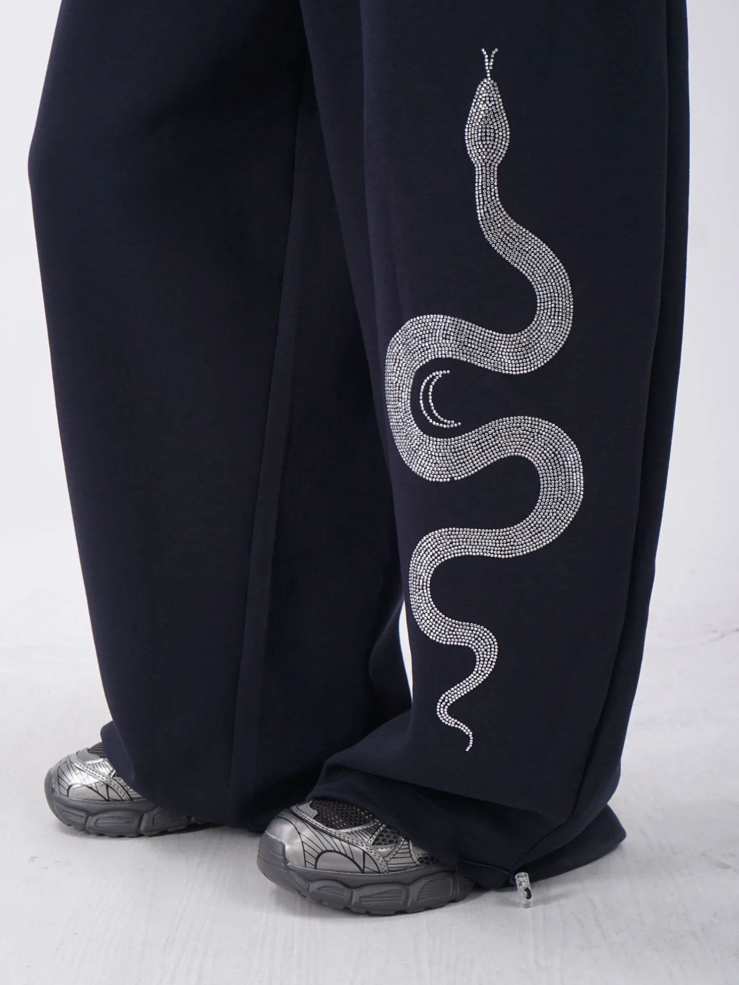 กางเกงขายาวทรงหลวมสไตล์อเมริกันย้อนยุค ลายงูปั๊มร้อน สำหรับผู้หญิง