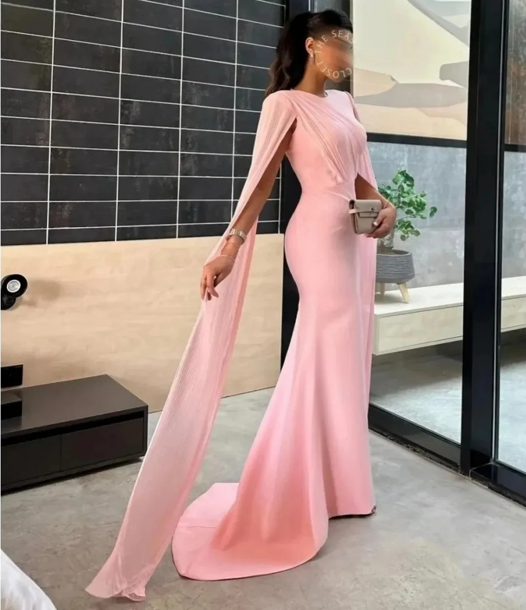 فستان سهرة رسمي أنيق بحورية البحر باللون الوردي للنساء بأكمام قصيرة ورقبة دائرية وطيات طويلة للحفلات الراقصة رداء السهرة