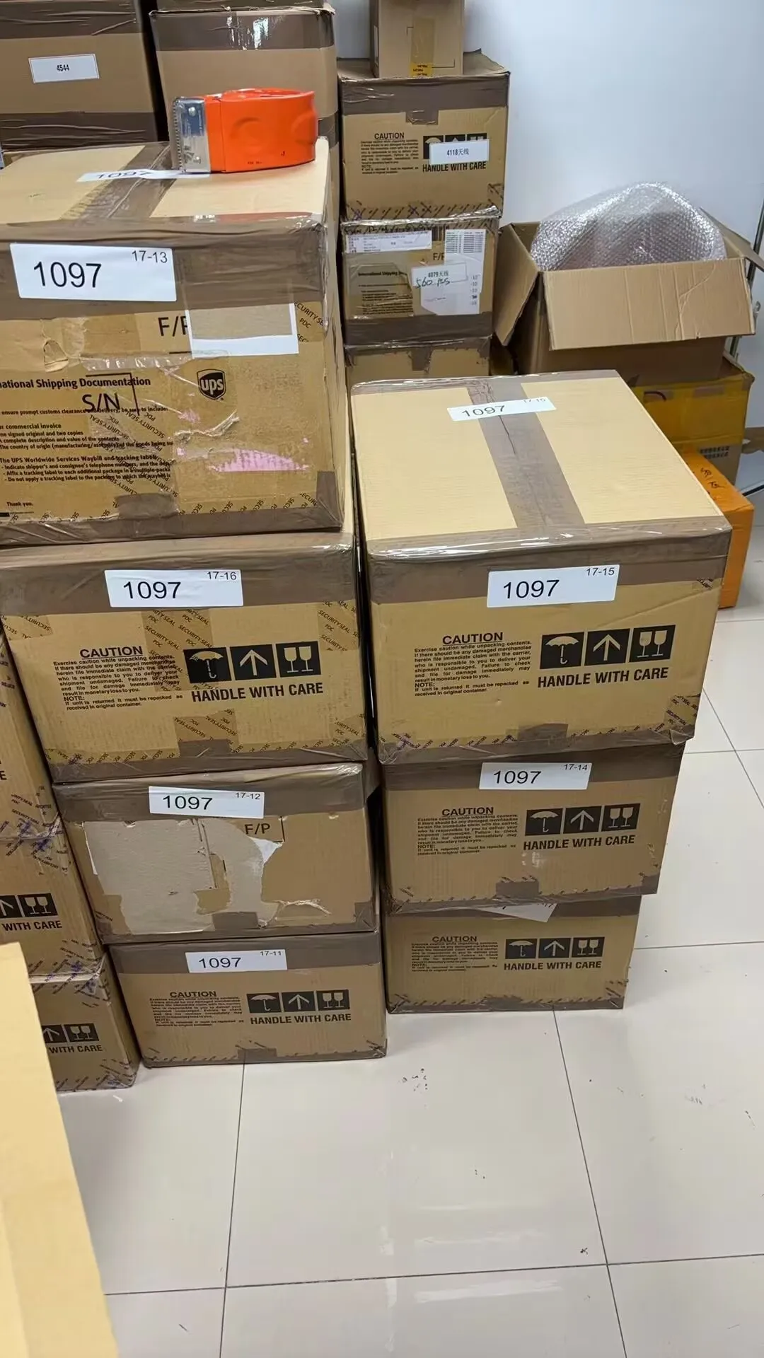고품질 DP4800 디지털 DMR 양방향 무전기 방수 IP57 핸드헬드 워키토키 1000채널 GPS FM 장시간 사용 가능