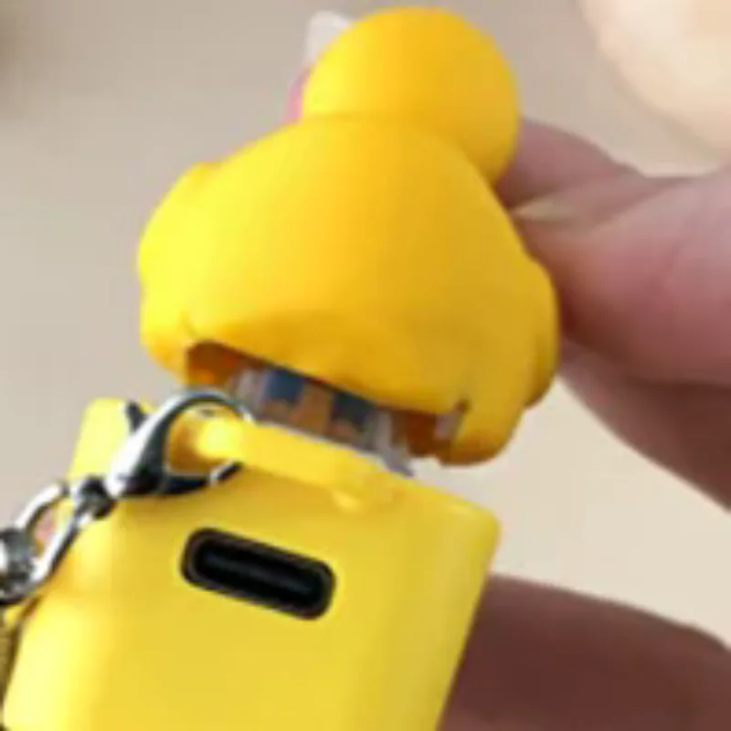 アヒルのフィジェットトイ、鳴くフィジェットトイ、充電式アヒルキーホルダー、ストレス解消感覚ゲーム、キュッキュッと鳴る、バッグやテーブルトップ用のホームデコレーション