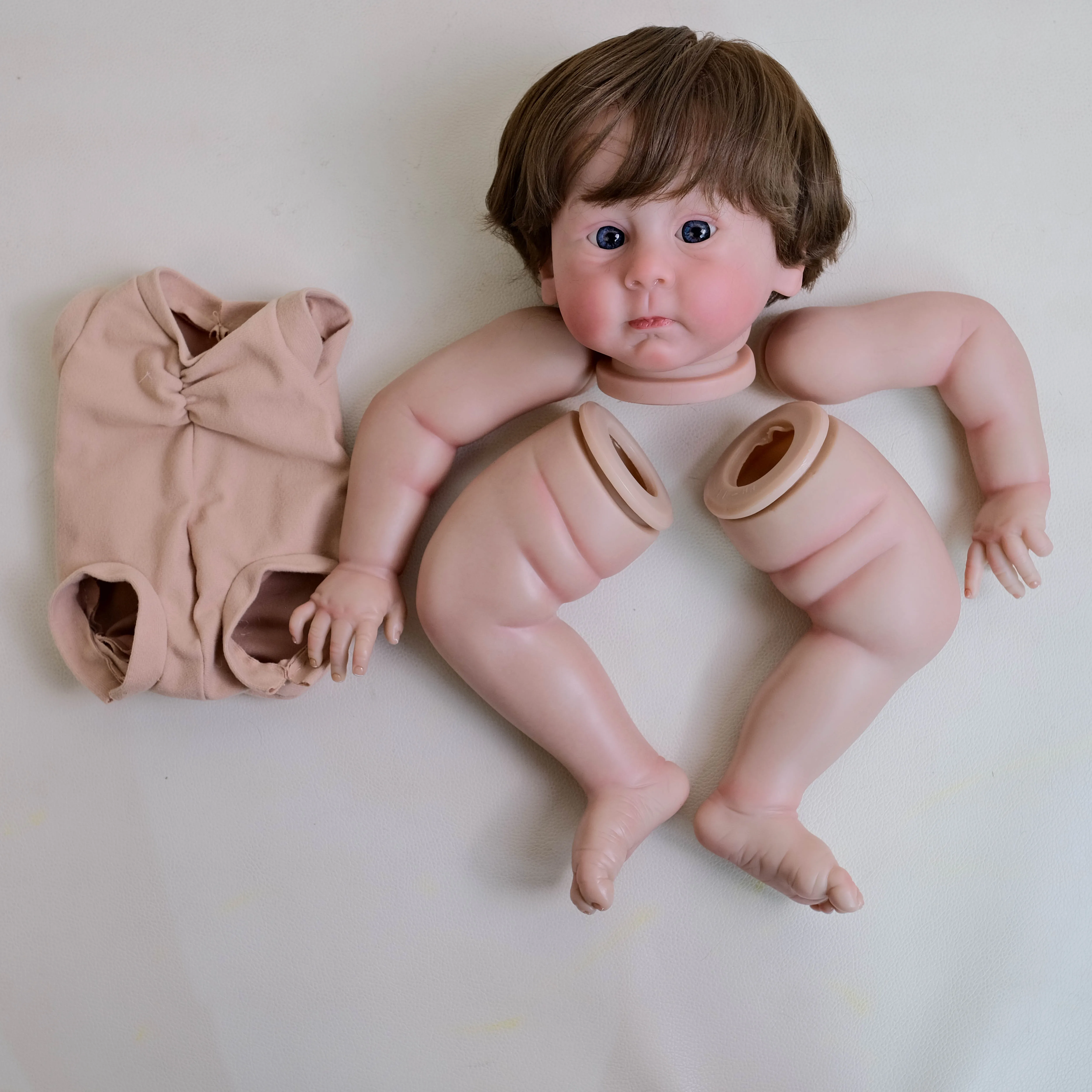 22 inch Hulexy Onvoltooide Geschilderde Reborn Doll Kit NPK Uitverkoop Leuke DIY Pop Onderdelen voor Verzamelaars En Crafters