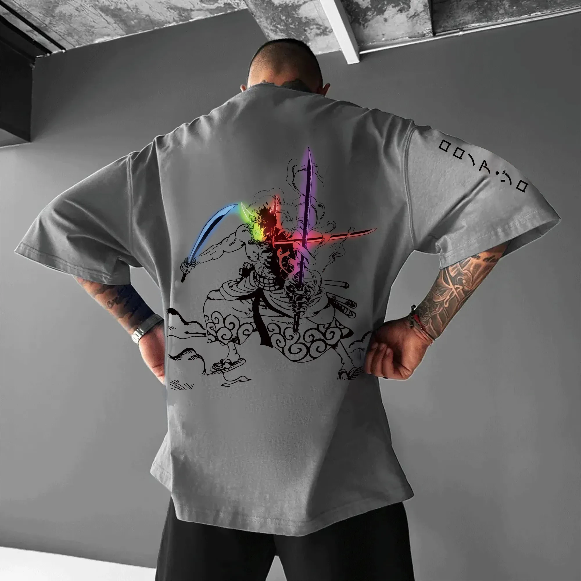 อย่างเป็นทางการ ONE PIECE Luffy กลับพิมพ์เสื้อยืดผู้ชายสีดํา Graphic Tee อะนิเมะผ้าฝ้าย Oversize Streetwear อะนิเมะคอสเพลย์