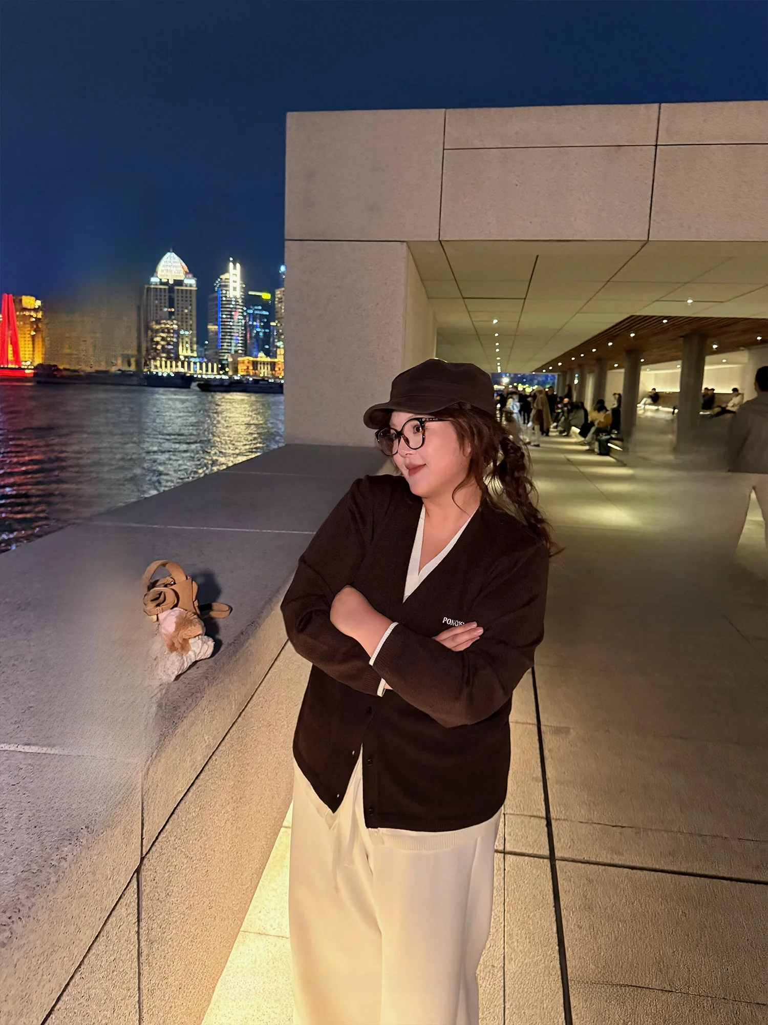 

Женский шерстяной свитер большого размера с V-образным вырезом PONGKIKI: Имитация двухслойного кардигана, зимний базовый слой, высококачественный, теплый, комфортный.