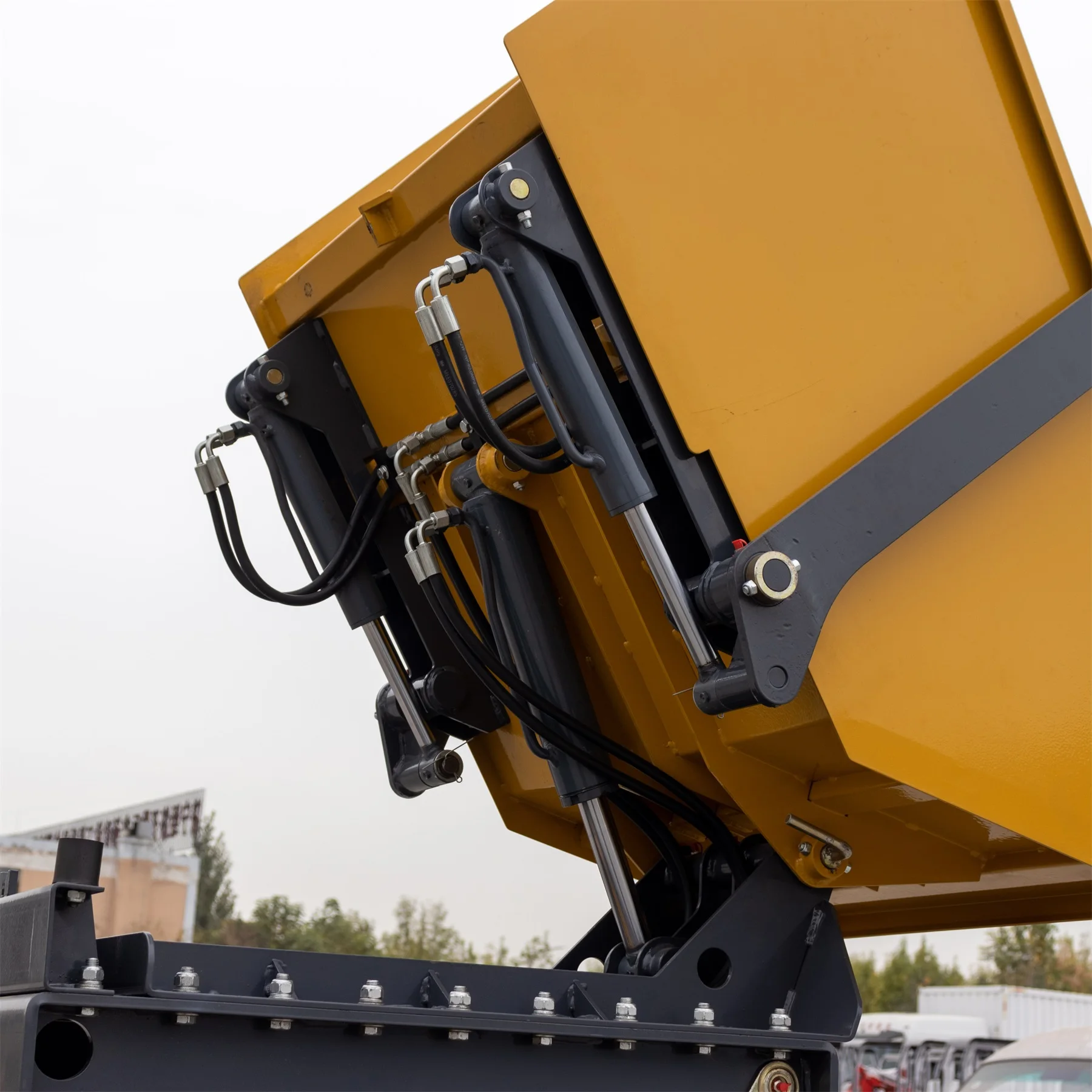 High Efficient 550kg Mini Crawler Dumper With Shovel Metal Construction Customized New Anti-Rollover Design Mini Dump Tracks