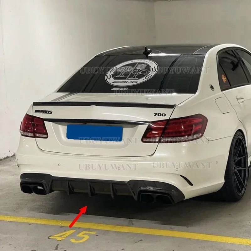 Piastra di scarico della staffa dello Spoiler del labbro del diffusore del paraurti posteriore dell\'auto in fibra di carbonio per Mercedes Benz