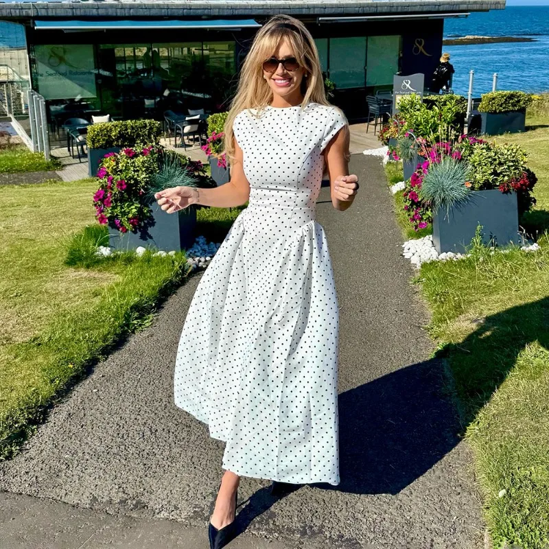 Weißes Gepunktetes Langes Kleid Sommer Sexy Hochgeschnittenes Vintage-Print Ärmelloses Kleid Lässiges Party-Urlaubskleid Neues Damenkleid 2026