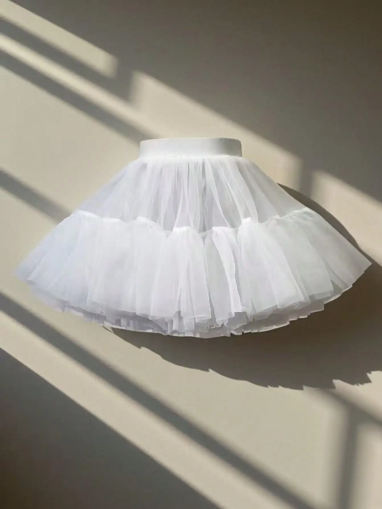 Eleganter Freizeitrock für Mädchen mit elastischem Bund, aus Mesh, einfarbig, Minilänge – Detail 2