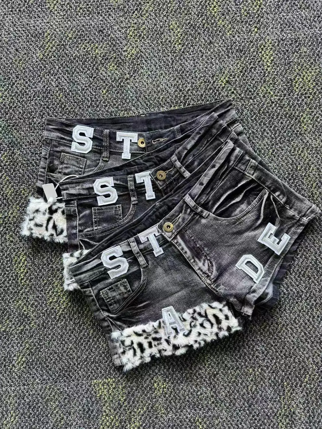 Y2K American Black Subculture Punk Retro Letters Leopard Print Hot Girl Slim Low Waist Women Spliced Washed Denim Shorts