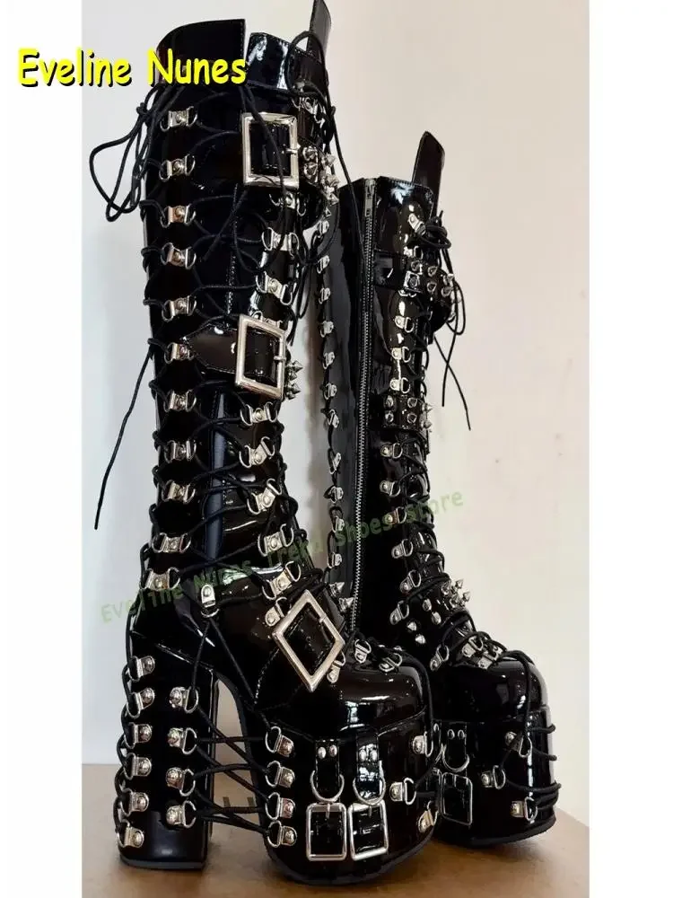 Y2K Rote Gothic Plateau-Kniestiefel für Damen, Punk-Schnürstiefel mit Schnallen, Blockabsatz, Lackleder-Schuhe mit Gürtelschnalle, Neuheiten 2026