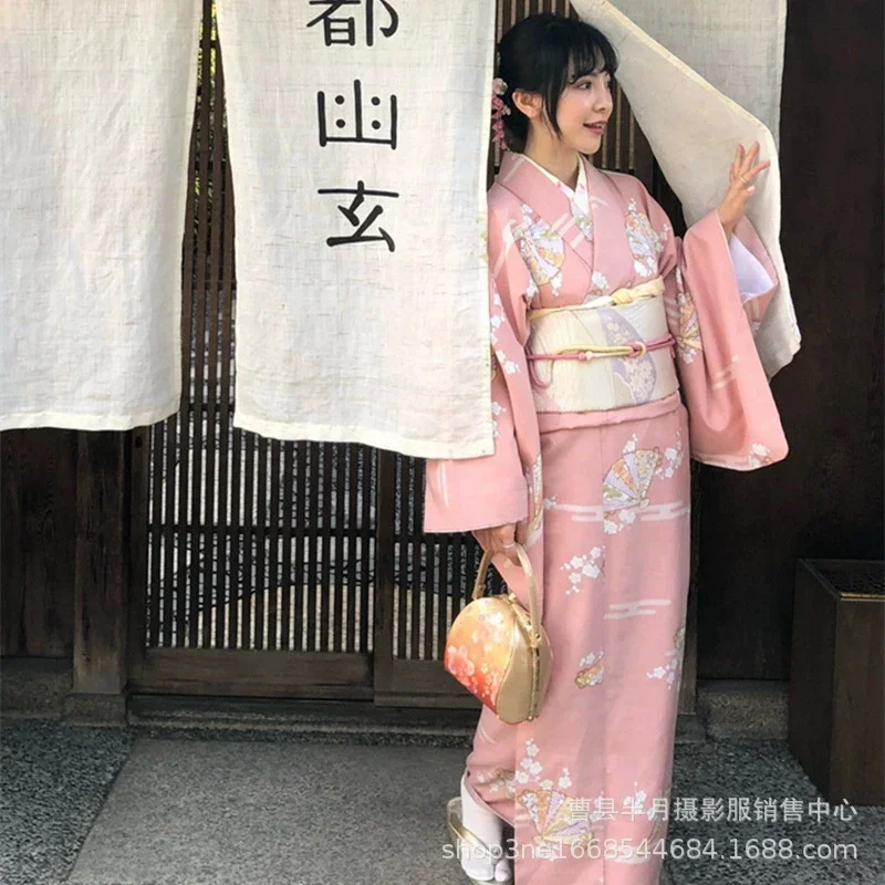 

Kimonos Woman Japanese Kimono Cardigan Cosplay Shirt Blouse Japanese Yukata Female Summer Beach Photography Clothes Kimono