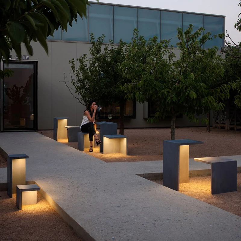 Meja dan Kursi Bar Tahan Air untuk Teras Taman Modern, Lampu Taman Luar Ruangan, Lampu Lanskap Villa, Lampu Taman Tenaga Surya Luar Ruangan