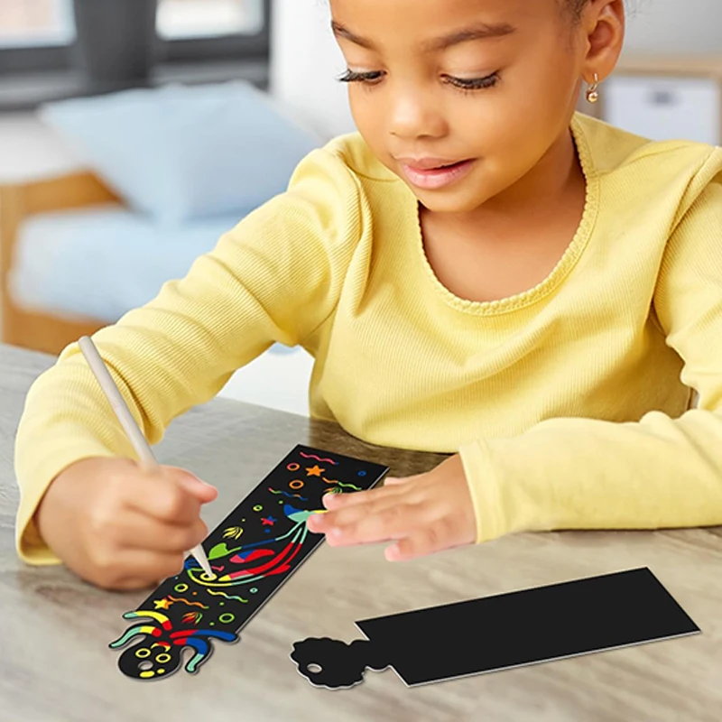 12pcs Magic Scratching Bookmarks with Ropes Hangable Children Creative Drawing Toys Graffiti colour Handmade DIY Art TMZ