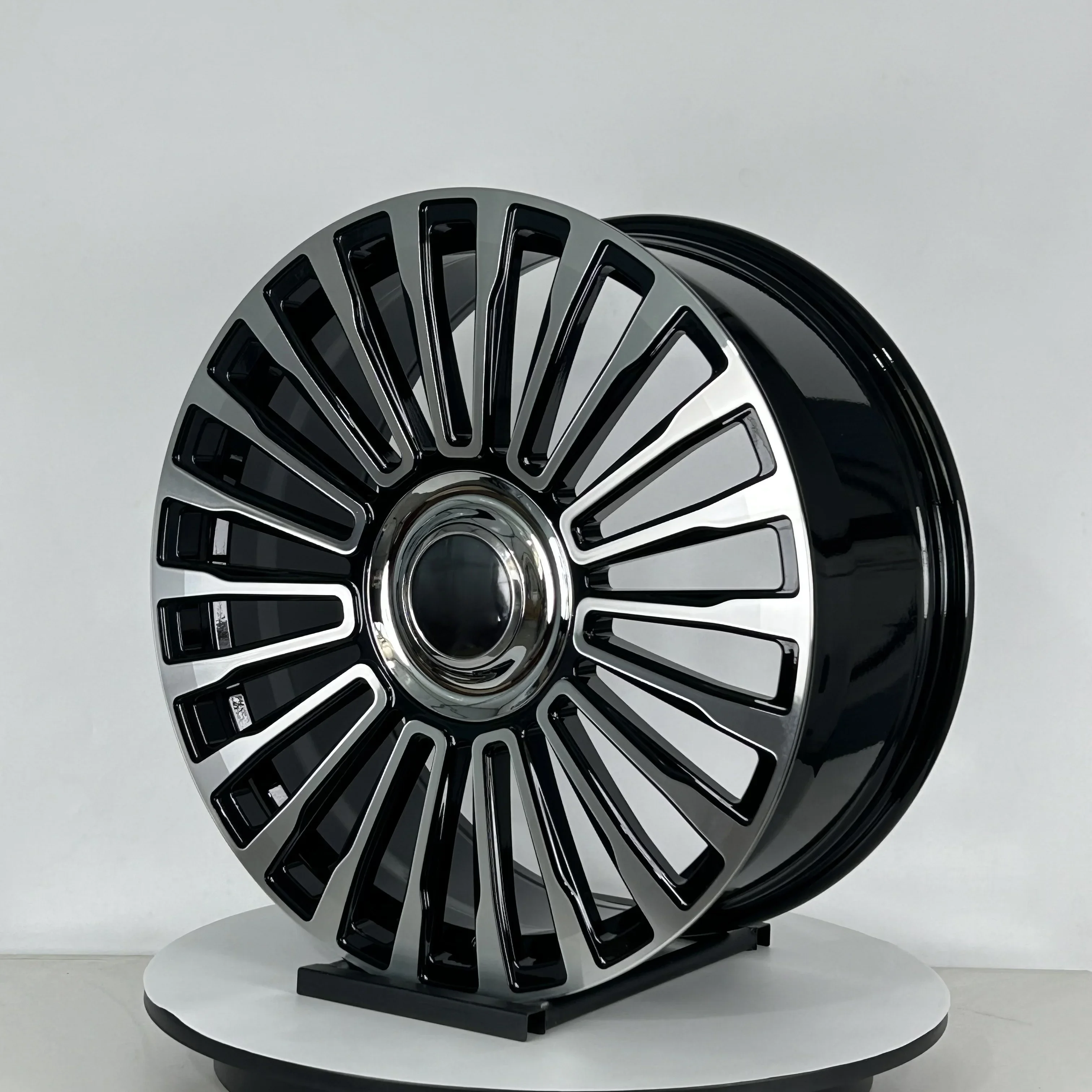 Custom Designed Deep Dish Sport Passenger Car Wheels 5x114.3/5x120 PCD New Condition 20mm ET Aluminium Alloy Manufactured Wheels