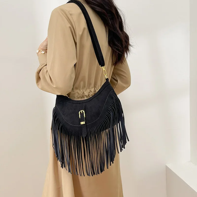 2024 Fashion Tassel Shoulder Bags for Women Luxury Designer Crossbody Bag Saddle Retro Faux Suede Handbag Ladies Shopping Bag