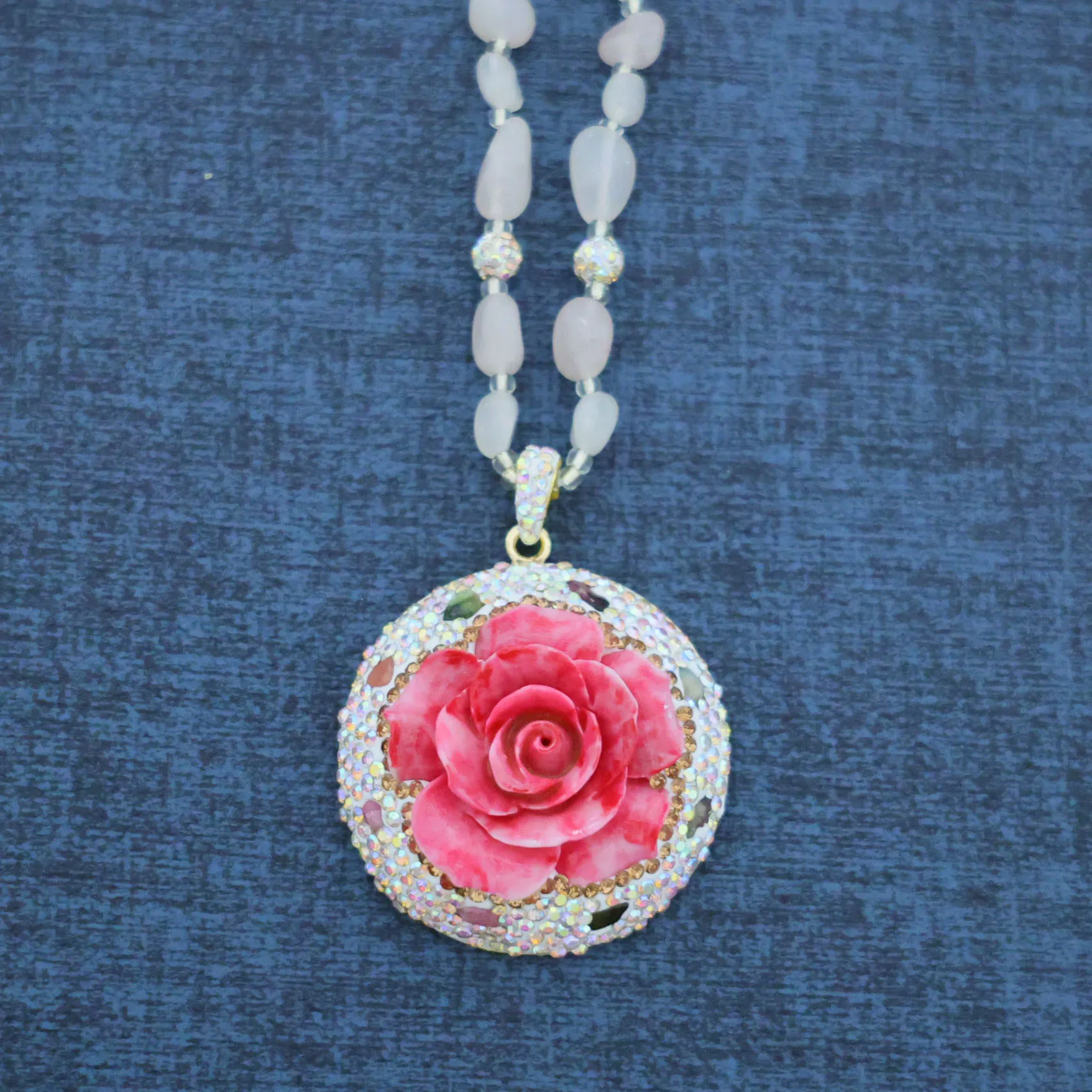 collar-de-lapislazuli-natural-personalizado-con-polvo-en-relieve-de-cristal-nuevo-y-popular-entre-las-celebridades-de-internet-en-transmisiones-en-vivo