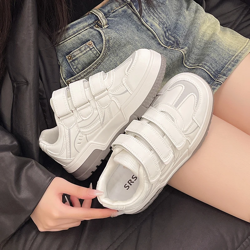 

2024 new ladies spring autumn hook and loop Round Toe Women leisure Joker shoes cute fashion Female sneakers Skateboard shoes