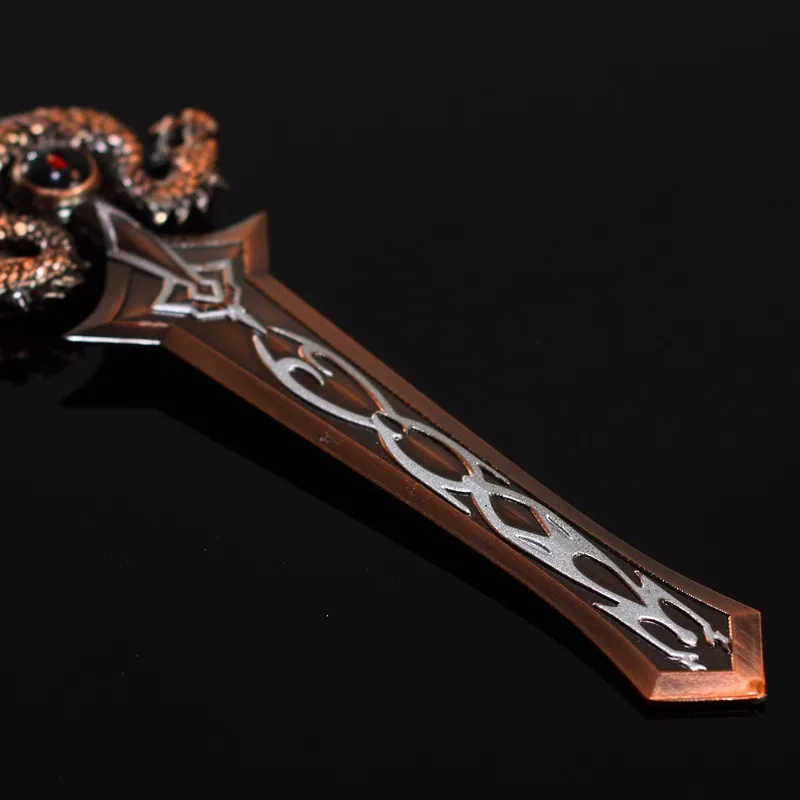 22cm greatsword of the Brotherhood World of Warcraft พวงกุญแจโลหะอาวุธ ashkandi โลหะดาบสองมืองานฝีมือของขวัญของเล่น