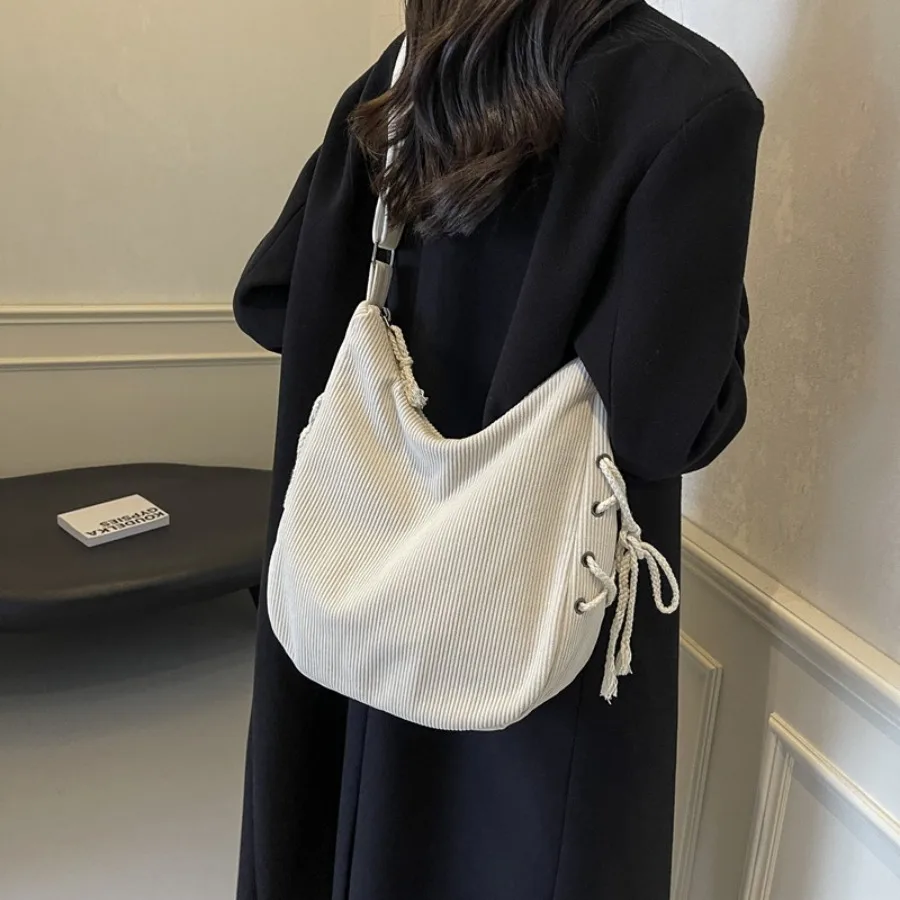 

Large-capacity corduroy crossbody bag for women, 2025 new winter versatile tote bag, fashionable commuting shoulder bags