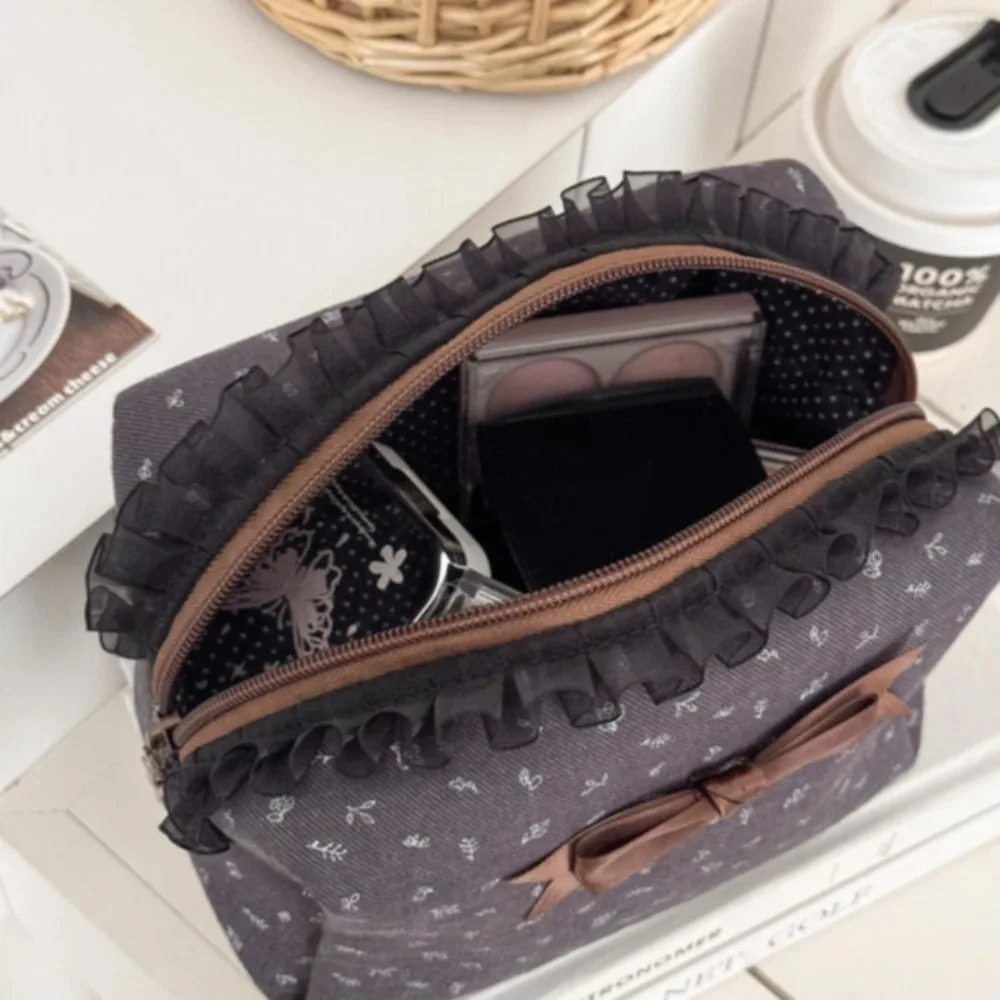 Vintage Large Capacity Lace Trim Makeup Bag Bear Plaid Cosmetic Storage Bag Checkered Zipper Toiletry Organizer Purse Travel