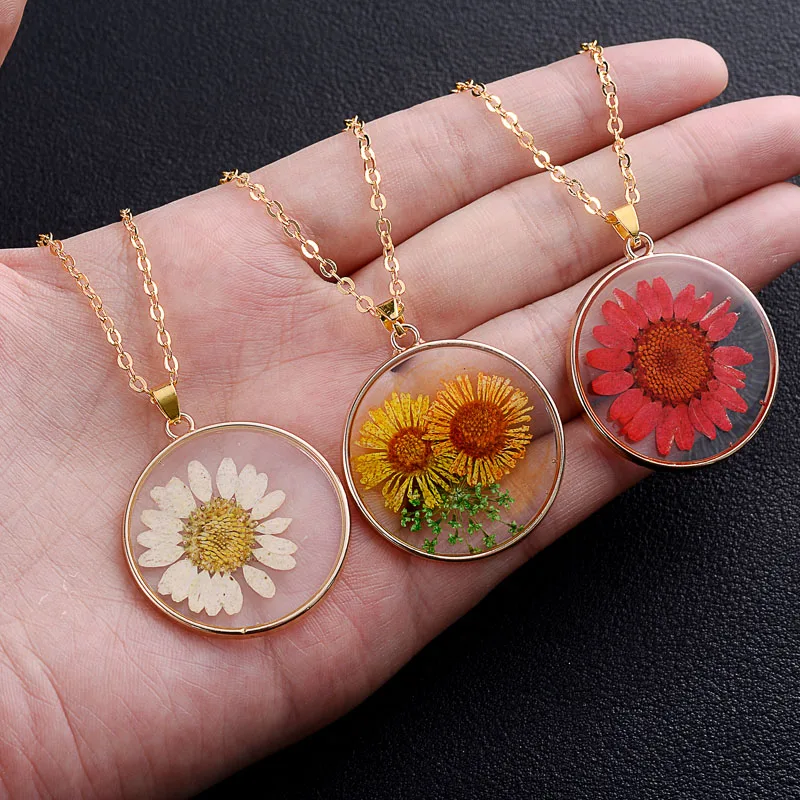 Transparent Colored sunflower Pendant Charm Round Dried Flower Glass Golden Chain Pendant Necklace For Women Party Gift Jewelry