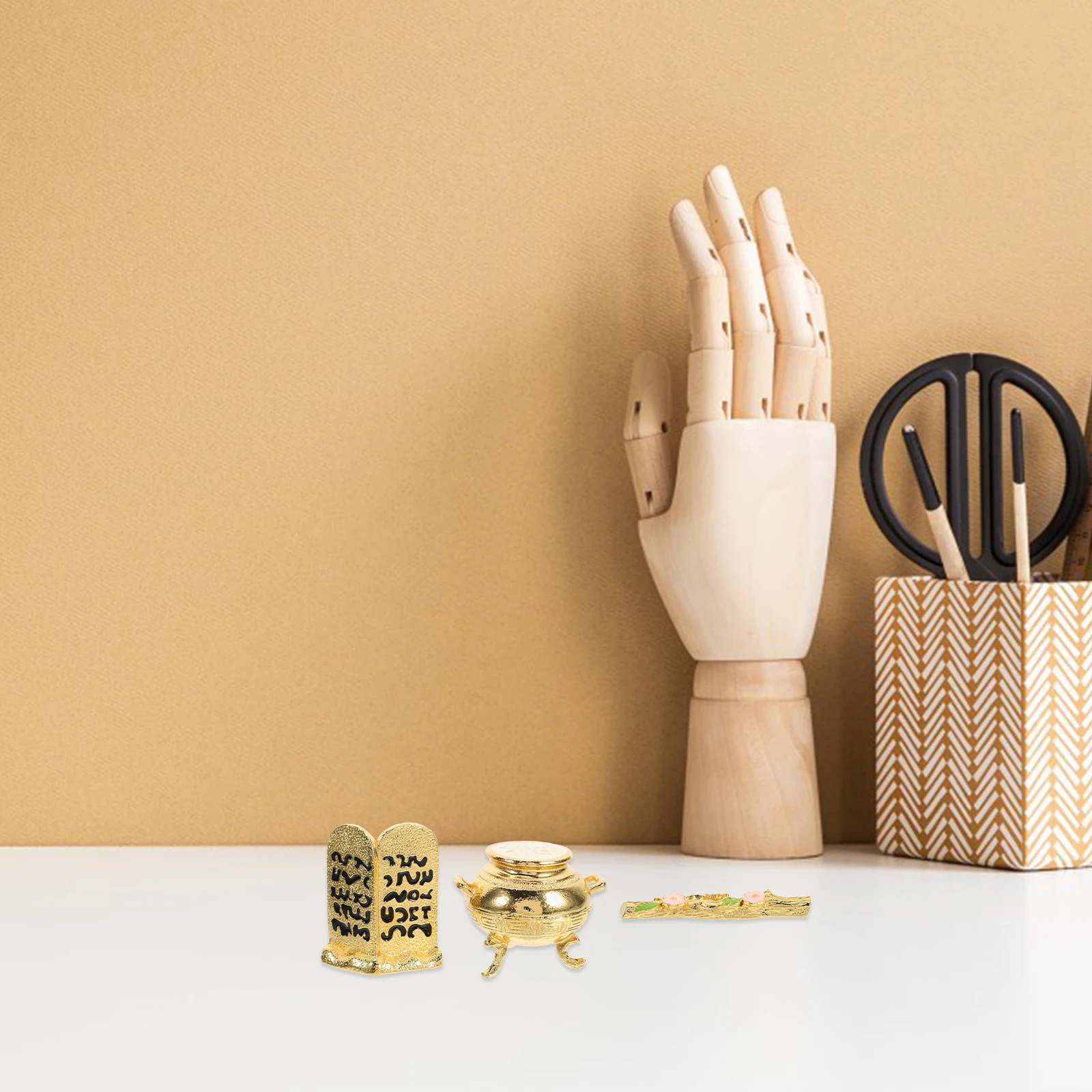 

Covenant Box Set Rod Golden Pot Religious nament Statue Adornment Sculpture Decor Desktop Craft Mini Model Home Office