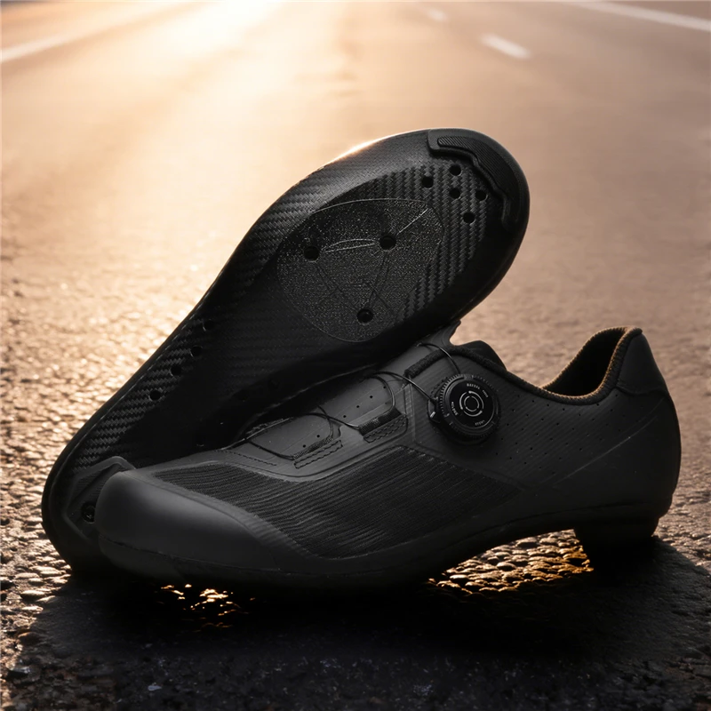 

Brand new men's road cycling clip-in shoes, women's road bike clip-in cycling shoes, men's professional road cycling shoes