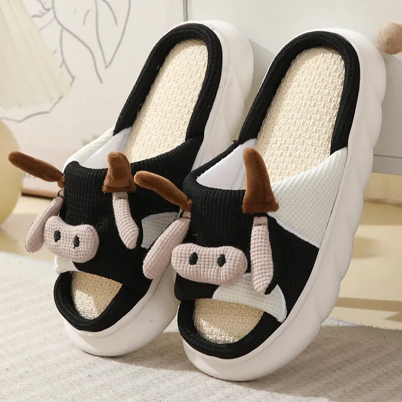 Pantoufles de maison en lin pour femmes, confortables, douces et légères, pantoufles en coton, chaussures de couple de vache de dessin animé mignon