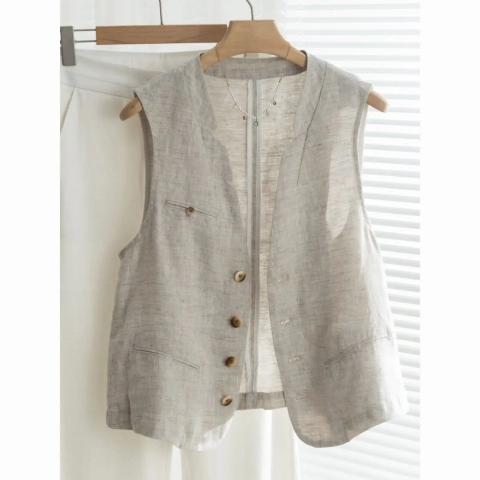 

2025 British Retro Linen Vest Women Sleeveless V-Neck Blazer Lightweight Summer Layering Streetwear Office Wear Female Clothing