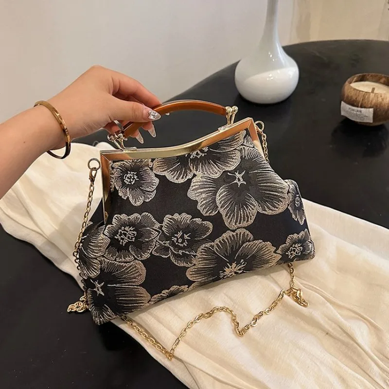 

Stylish Women Shoulder Bag Versatile Crossbody Bag For Daily Commuting Work Travel