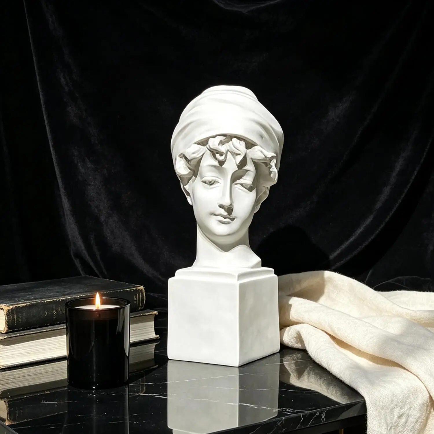 French retro niche resin girl bust, high-end
