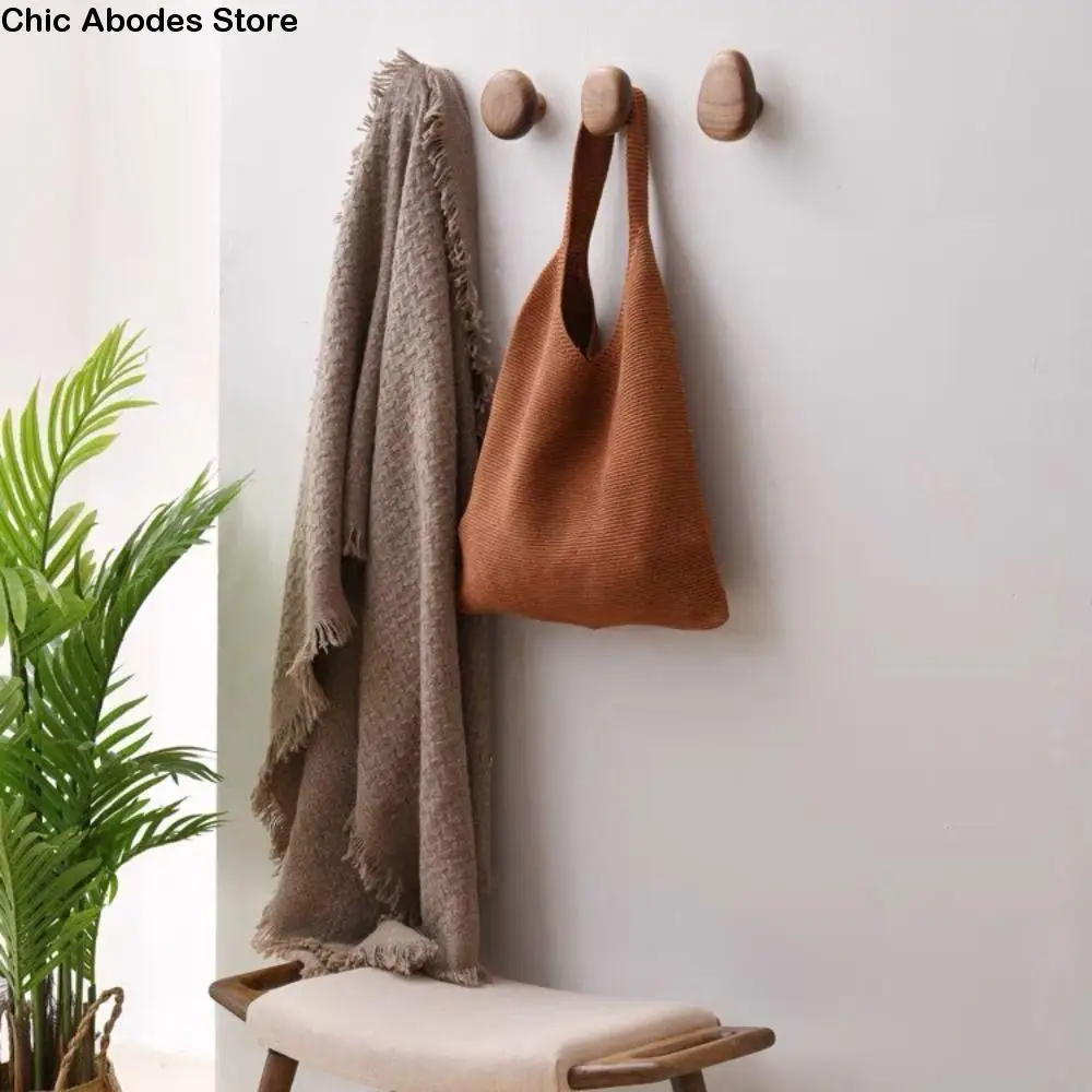 

4pcs Beech Walnut Wood Wood Hook Solid Wood Simple Design Wall Hook Wood Handle Punch Free Hanging Hanger Bathroom Organizer