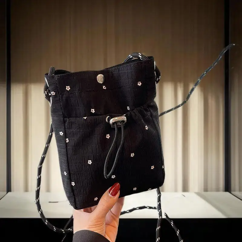 

Fashion Pleated Cloud Shoulder Bag Korean Versatile Casual Crossbody Bag Cute Sweet Phone Bags For Women Gifts