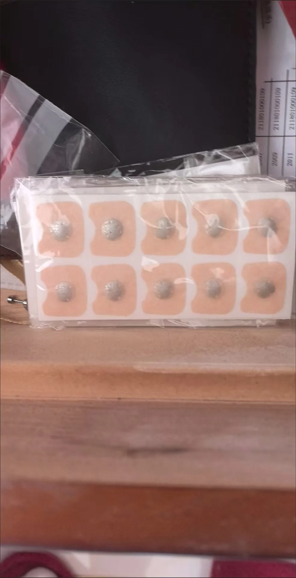 

nasal strips ，Side-sleep friendly, wake up bright-eyed & recharged!