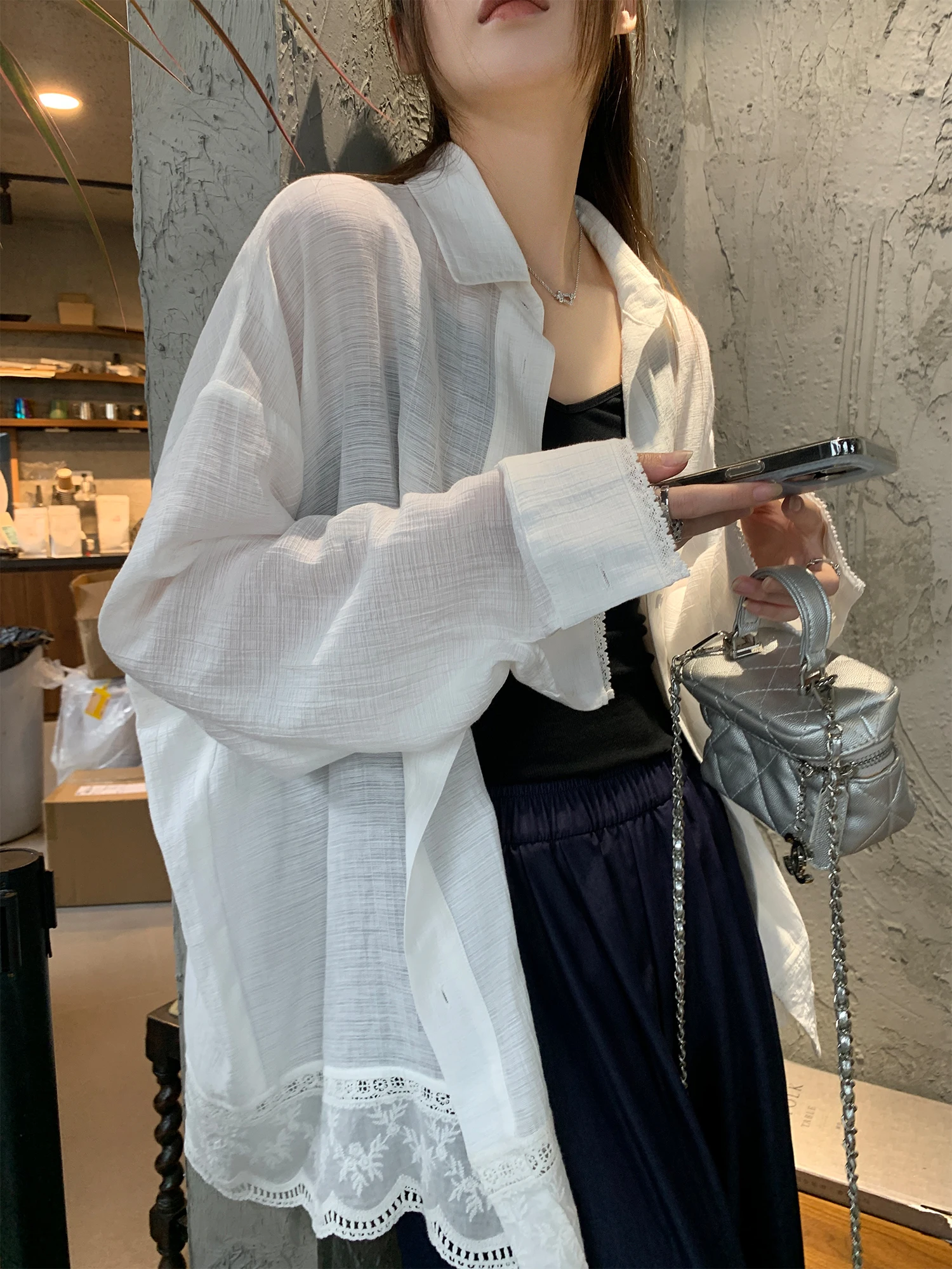 

Льняная рубашка с защитой от солнца и кружевными вставками, женская, летняя, тонкая, свободного кроя, с длинными рукавами, белая, дышащая, комфортная, в корейском стиле.