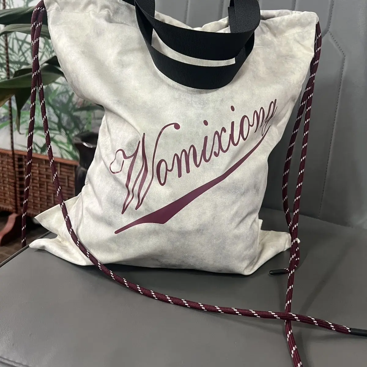 

Niche Nylon Drawstring Bag Creative Shoulders Large-capacity Drawstring Fashion Shopping Storage Bag