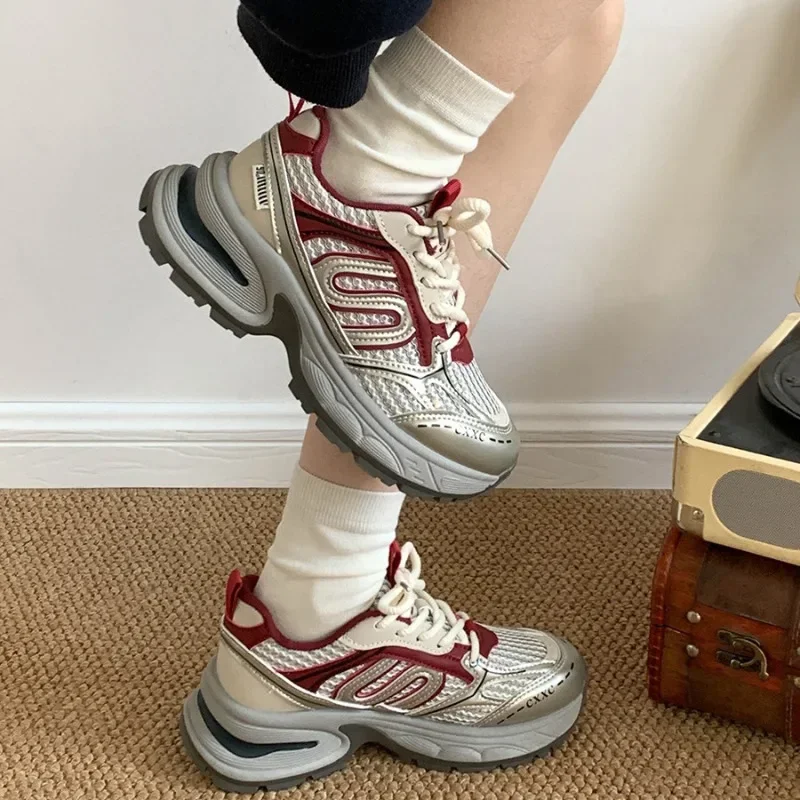 

2024 Women's Vulcanize Shoes Retro Chunky Sneakers for Students Retro Chunky Sneakers with Lightweight Design