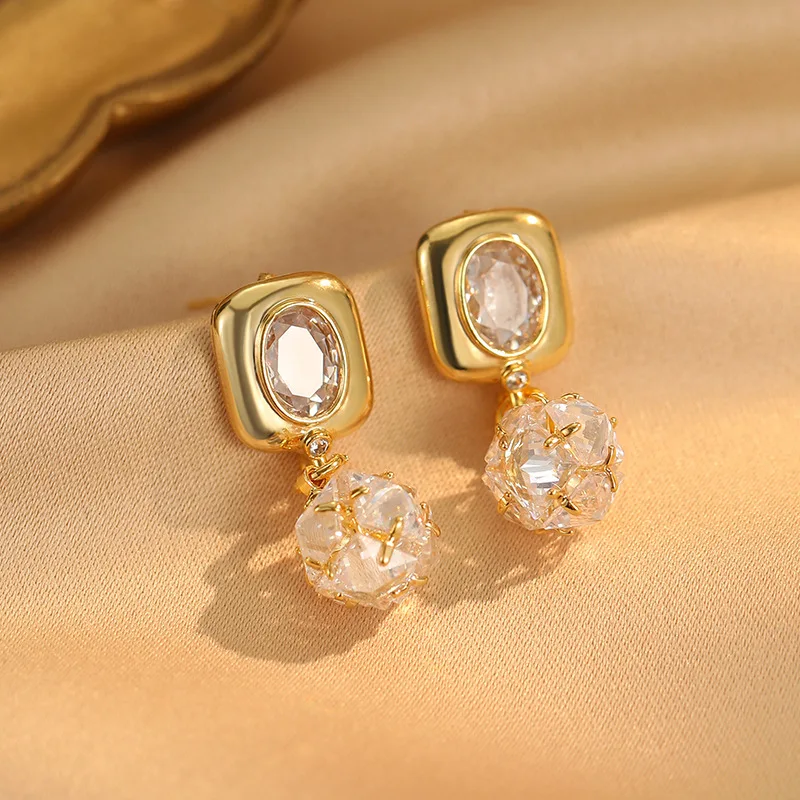 New Geometric Spherical Zircon High-end Fashionable Fresh 925 Silver Needle Temperament Earrings for Women.