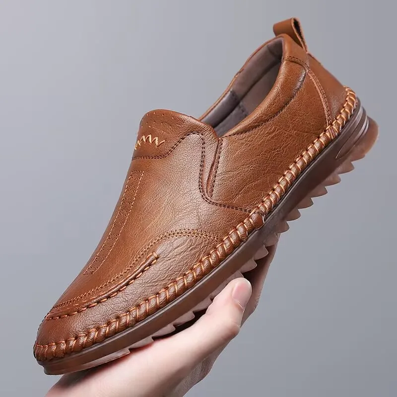 Mocasines de cuero genuino para hombre, zapatos de conducción sin cordones a la moda para hombre, zapatos informales de negocios, mocasines, zapatos planos versátiles para caminar para hombre